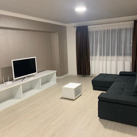 Apartament Lux Regim Hotelier Bacău Екстериор снимка