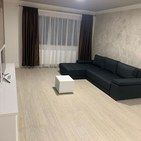 Apartament Lux Regim Hotelier Bacău Екстериор снимка