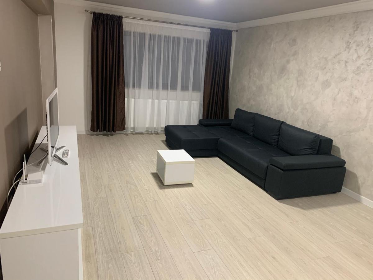 Apartament Lux Regim Hotelier Bacău Екстериор снимка